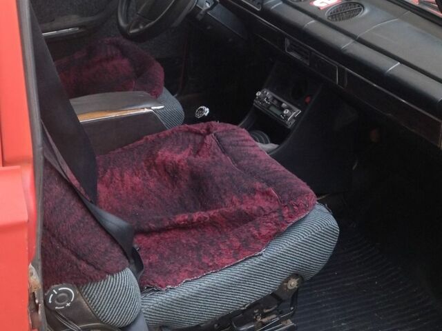 Красный ВАЗ 2113 Самара, объемом двигателя 0 л и пробегом 50 тыс. км за 500 $, фото 4 на Automoto.ua