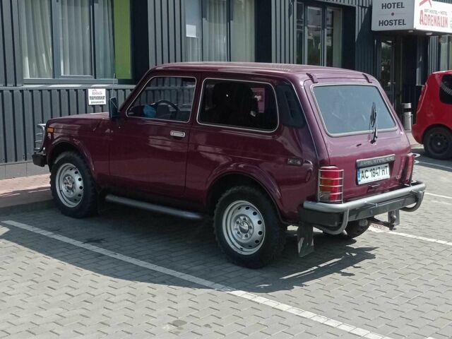 Красный ВАЗ 2113 Самара, объемом двигателя 1.7 л и пробегом 130 тыс. км за 3543 $, фото 5 на Automoto.ua