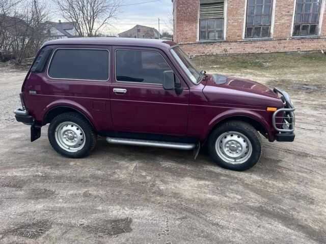 Красный ВАЗ 2113 Самара, объемом двигателя 1.7 л и пробегом 130 тыс. км за 3543 $, фото 6 на Automoto.ua