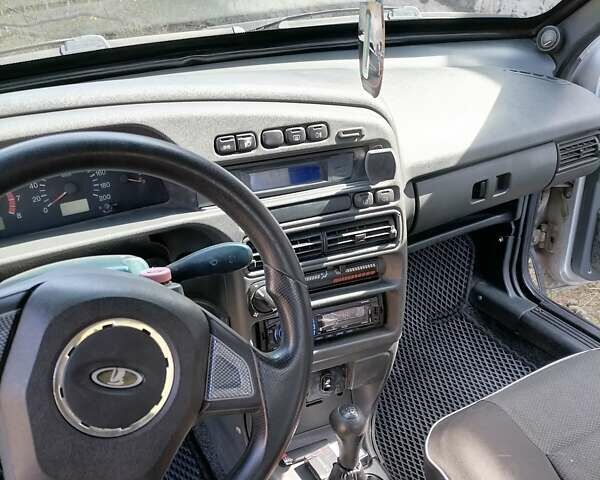 ВАЗ 2113 Самара, объемом двигателя 1.6 л и пробегом 170 тыс. км за 2400 $, фото 3 на Automoto.ua