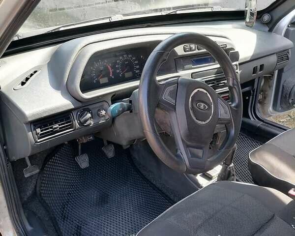 ВАЗ 2113 Самара, объемом двигателя 1.6 л и пробегом 170 тыс. км за 2400 $, фото 4 на Automoto.ua