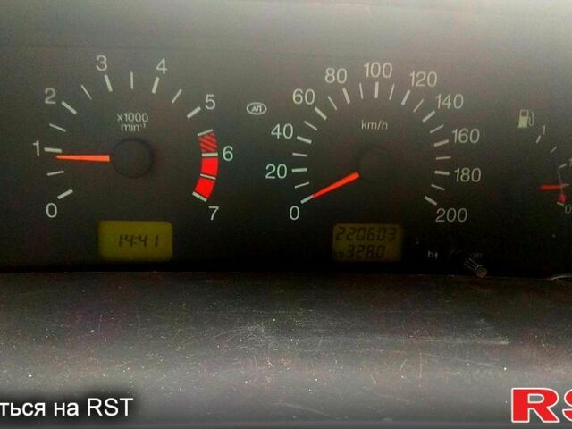 ВАЗ 2113 Самара, об'ємом двигуна 16 л та пробігом 220 тис. км за 2100 $, фото 7 на Automoto.ua