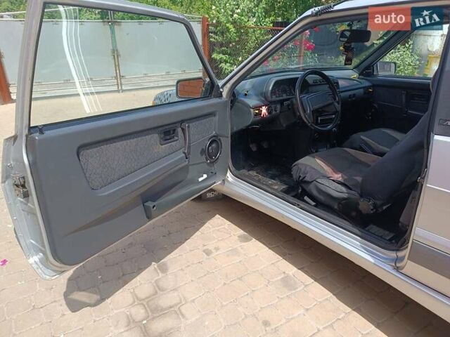 Серый ВАЗ 2113 Самара, объемом двигателя 1.5 л и пробегом 170 тыс. км за 1599 $, фото 6 на Automoto.ua