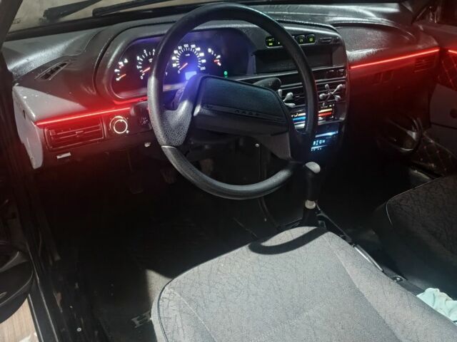 Серый ВАЗ 2113 Самара, объемом двигателя 1.5 л и пробегом 200 тыс. км за 1350 $, фото 17 на Automoto.ua