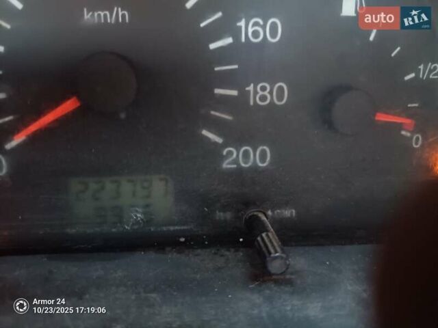 Сірий ВАЗ 2113 Самара, об'ємом двигуна 1.5 л та пробігом 224 тис. км за 1500 $, фото 5 на Automoto.ua