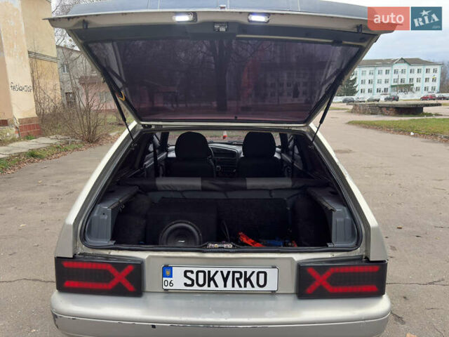 Сірий ВАЗ 2113 Самара, об'ємом двигуна 1.5 л та пробігом 242 тис. км за 1900 $, фото 15 на Automoto.ua