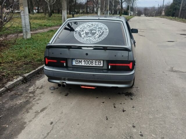 Серый ВАЗ 2113 Самара, объемом двигателя 1.5 л и пробегом 200 тыс. км за 1350 $, фото 4 на Automoto.ua