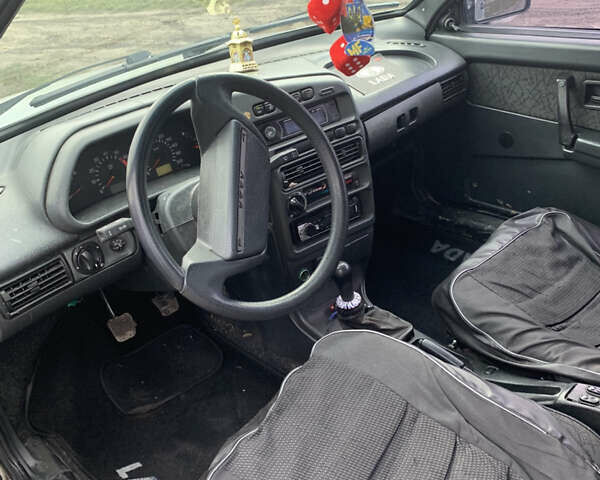 Серый ВАЗ 2113 Самара, объемом двигателя 1.6 л и пробегом 200 тыс. км за 1000 $, фото 7 на Automoto.ua