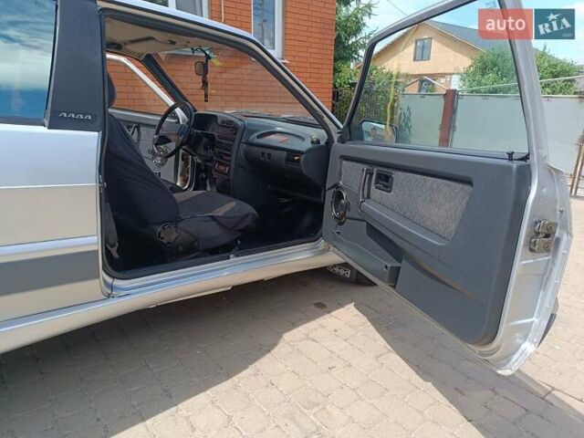 Серый ВАЗ 2113 Самара, объемом двигателя 1.5 л и пробегом 170 тыс. км за 1599 $, фото 5 на Automoto.ua
