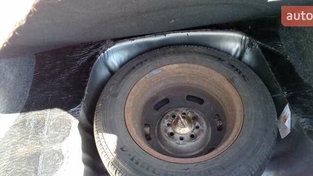 Серый ВАЗ 2113 Самара, объемом двигателя 1.5 л и пробегом 95 тыс. км за 2400 $, фото 13 на Automoto.ua