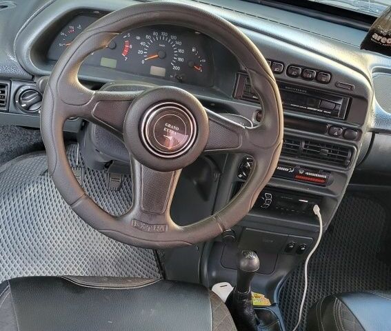 Сірий ВАЗ 2113 Самара, об'ємом двигуна 1.5 л та пробігом 184 тис. км за 1900 $, фото 3 на Automoto.ua