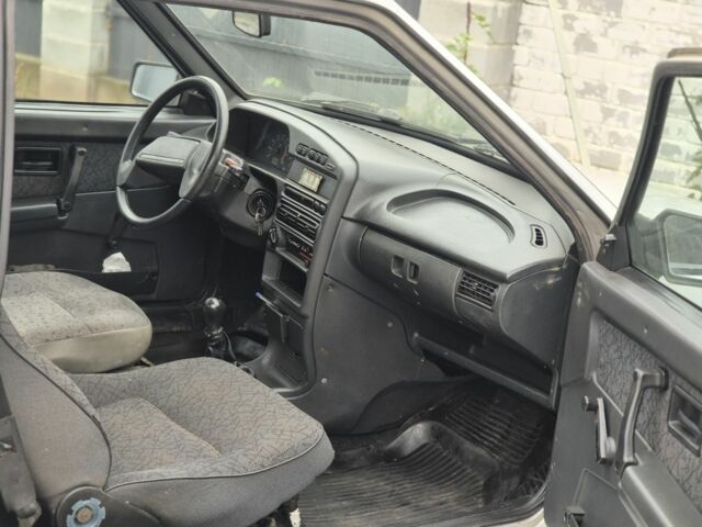 Серый ВАЗ 2113 Самара, объемом двигателя 0 л и пробегом 200 тыс. км за 1599 $, фото 6 на Automoto.ua