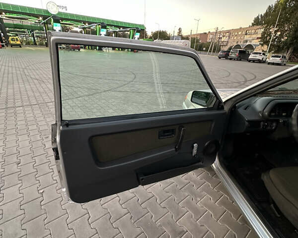 Сірий ВАЗ 2113 Самара, об'ємом двигуна 1.5 л та пробігом 208 тис. км за 1850 $, фото 15 на Automoto.ua