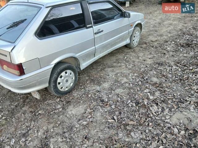 Серый ВАЗ 2113 Самара, объемом двигателя 1.5 л и пробегом 200 тыс. км за 850 $, фото 2 на Automoto.ua