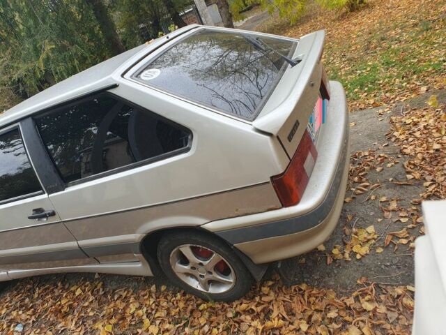 Серый ВАЗ 2113 Самара, объемом двигателя 1.6 л и пробегом 150 тыс. км за 1400 $, фото 2 на Automoto.ua