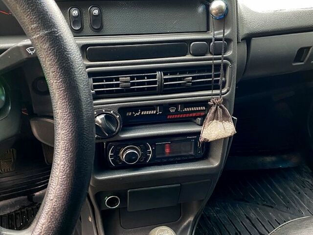 Серый ВАЗ 2113 Самара, объемом двигателя 1.5 л и пробегом 173 тыс. км за 1450 $, фото 5 на Automoto.ua