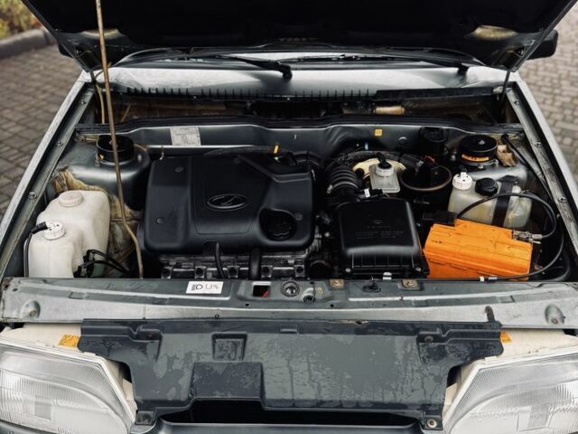 Серый ВАЗ 2113 Самара, объемом двигателя 1.6 л и пробегом 33 тыс. км за 3500 $, фото 7 на Automoto.ua