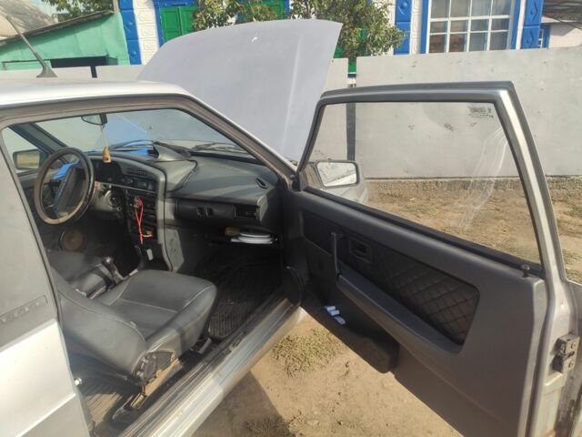 ВАЗ 2113 Самара 2007 в Синельниковом на Automoto.ua Серый ВАЗ 2113 Самара, объемом двигателя 1.6 л и пробегом 37 тыс. км за 1500 $, фото 3 на Automoto.ua