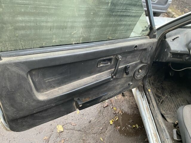 ВАЗ 2113 Самара 2007 в Верхнеднепровске на Automoto.ua Серый ВАЗ 2113 Самара, объемом двигателя 1.6 л и пробегом 200 тыс. км за 1250 $, фото 5 на Automoto.ua