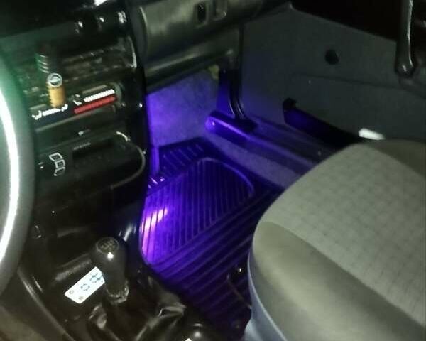 Серый ВАЗ 2113 Самара, объемом двигателя 1.6 л и пробегом 250 тыс. км за 1500 $, фото 5 на Automoto.ua