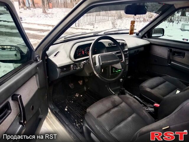 Сірий ВАЗ 2113 Самара, об'ємом двигуна 1.6 л та пробігом 28000 тис. км за 1950 $, фото 6 на Automoto.ua