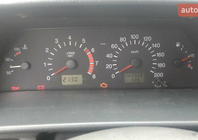 Серый ВАЗ 2113 Самара, объемом двигателя 1.6 л и пробегом 250 тыс. км за 2300 $, фото 13 на Automoto.ua