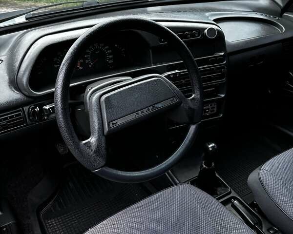 Серый ВАЗ 2113 Самара, объемом двигателя 1.6 л и пробегом 150 тыс. км за 1800 $, фото 33 на Automoto.ua