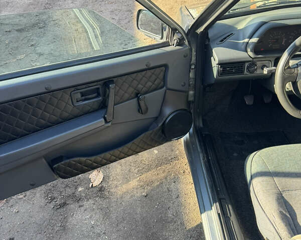 Серый ВАЗ 2113 Самара, объемом двигателя 1.6 л и пробегом 162 тыс. км за 1900 $, фото 5 на Automoto.ua