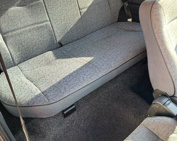 Серый ВАЗ 2113 Самара, объемом двигателя 1.6 л и пробегом 162 тыс. км за 1900 $, фото 18 на Automoto.ua