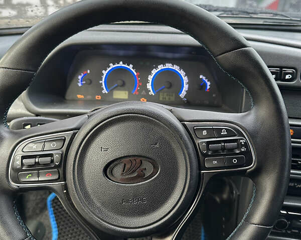 Серый ВАЗ 2113 Самара, объемом двигателя 1.6 л и пробегом 101 тыс. км за 5000 $, фото 8 на Automoto.ua