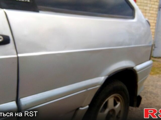 Серый ВАЗ 2113 Самара, объемом двигателя 1.6 л и пробегом 220 тыс. км за 2100 $, фото 2 на Automoto.ua