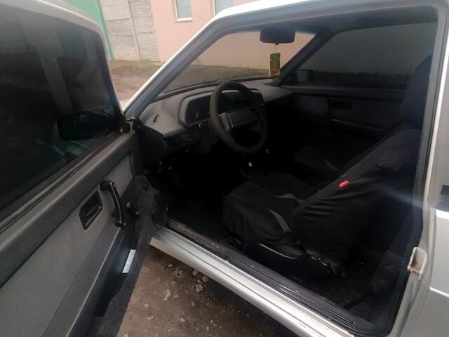 Сірий ВАЗ 2113 Самара, об'ємом двигуна 1.6 л та пробігом 200 тис. км за 1999 $, фото 6 на Automoto.ua