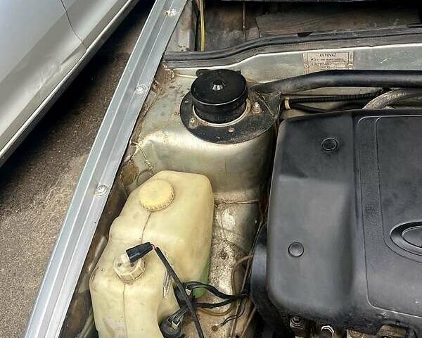 Серый ВАЗ 2113 Самара, объемом двигателя 1.6 л и пробегом 190 тыс. км за 2200 $, фото 5 на Automoto.ua