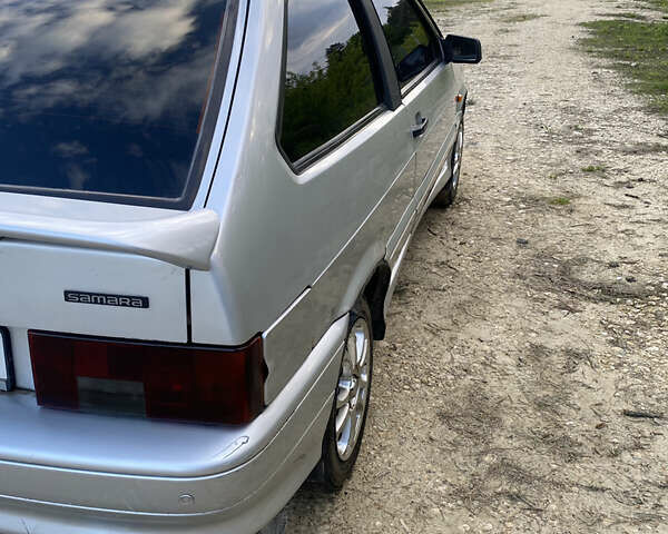 Серый ВАЗ 2113 Самара, объемом двигателя 1.6 л и пробегом 225 тыс. км за 1600 $, фото 6 на Automoto.ua