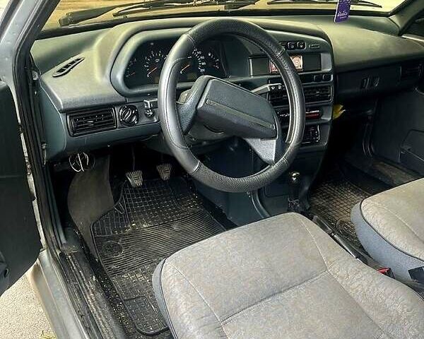 Серый ВАЗ 2113 Самара, объемом двигателя 1.6 л и пробегом 190 тыс. км за 2200 $, фото 7 на Automoto.ua