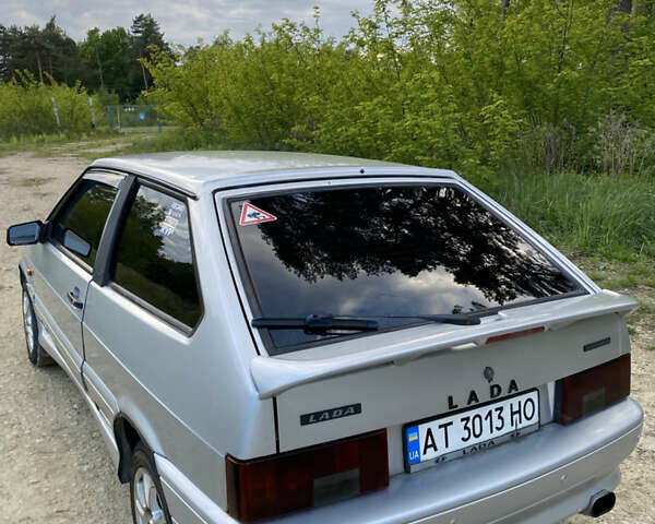 Серый ВАЗ 2113 Самара, объемом двигателя 1.6 л и пробегом 225 тыс. км за 1600 $, фото 2 на Automoto.ua