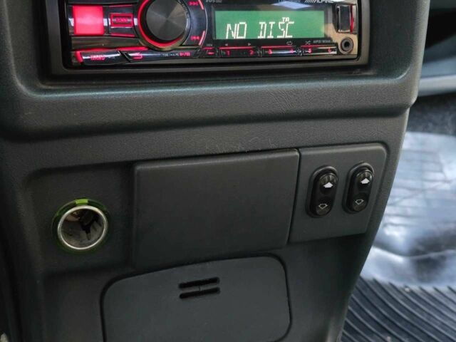 ВАЗ 2113 Самара 2010 в Хмельницком на Automoto.ua Серый ВАЗ 2113 Самара, объемом двигателя 1.6 л и пробегом 120 тыс. км за 2299 $, фото 18 на Automoto.ua