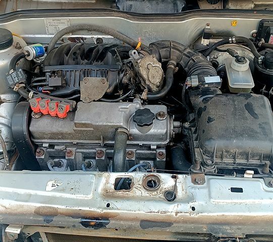 Сірий ВАЗ 2113 Самара, об'ємом двигуна 1.6 л та пробігом 260 тис. км за 1700 $, фото 4 на Automoto.ua