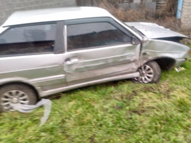 Сірий ВАЗ 2113 Самара, об'ємом двигуна 1.6 л та пробігом 1 тис. км за 950 $, фото 3 на Automoto.ua