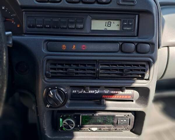 Серый ВАЗ 2113 Самара, объемом двигателя 1.6 л и пробегом 160 тыс. км за 2200 $, фото 5 на Automoto.ua