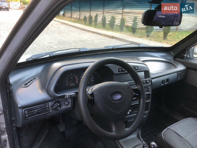 ВАЗ 2113 Самара 2011 в Черкассах на Automoto.ua Серый ВАЗ 2113 Самара, объемом двигателя 1.6 л и пробегом 183 тыс. км за 2500 $, фото 8 на Automoto.ua