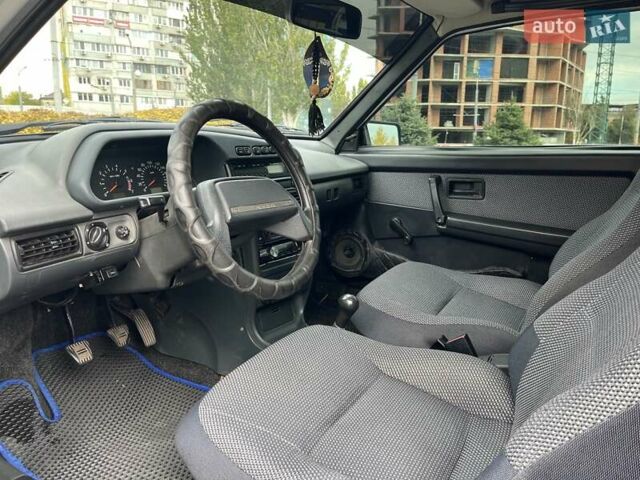 Серый ВАЗ 2113 Самара, объемом двигателя 1.6 л и пробегом 60 тыс. км за 2400 $, фото 10 на Automoto.ua