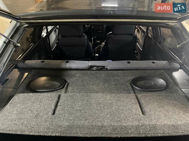 Серый ВАЗ 2113 Самара, объемом двигателя 1.6 л и пробегом 195 тыс. км за 2700 $, фото 7 на Automoto.ua