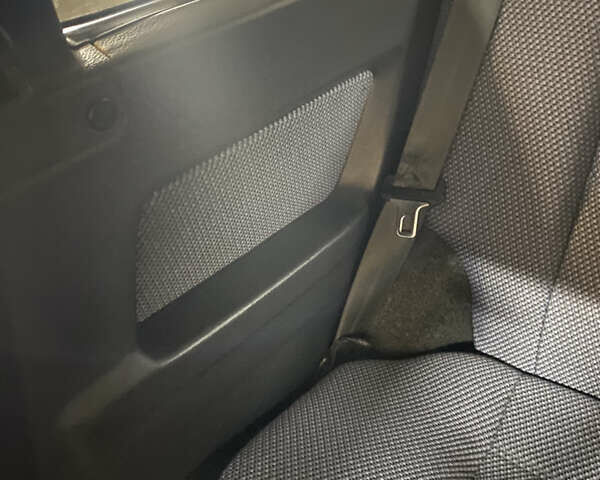 Серый ВАЗ 2113 Самара, объемом двигателя 1.6 л и пробегом 195 тыс. км за 2700 $, фото 25 на Automoto.ua