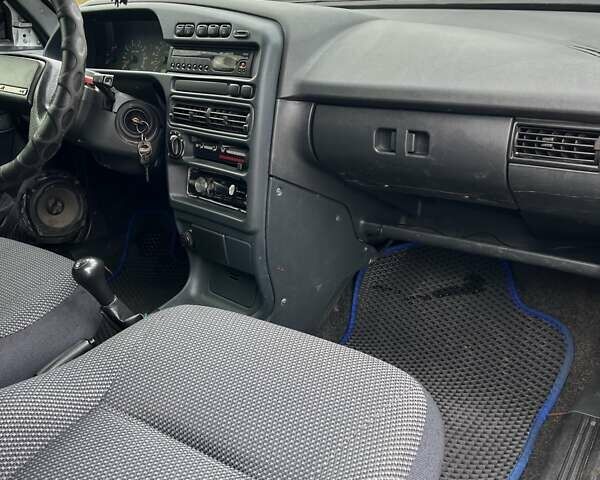 Серый ВАЗ 2113 Самара, объемом двигателя 1.6 л и пробегом 60 тыс. км за 2400 $, фото 8 на Automoto.ua