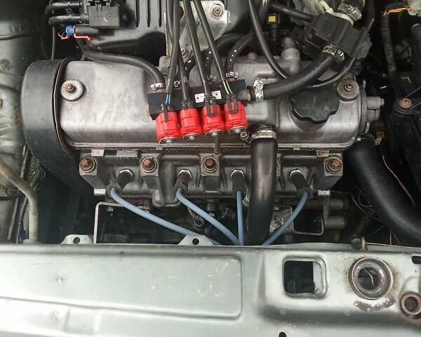 Серый ВАЗ 2113 Самара, объемом двигателя 1.5 л и пробегом 249 тыс. км за 2050 $, фото 1 на Automoto.ua