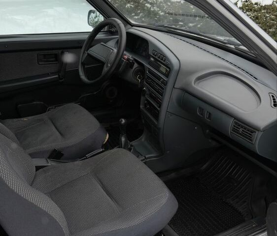 Сірий ВАЗ 2113 Самара, об'ємом двигуна 1.6 л та пробігом 170 тис. км за 2190 $, фото 8 на Automoto.ua