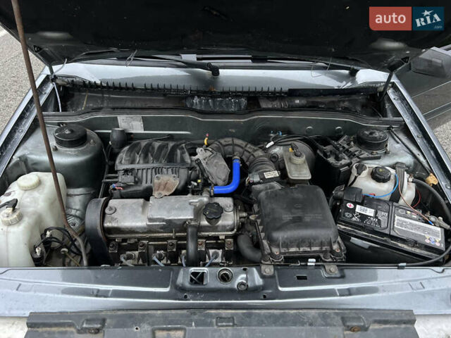 Сірий ВАЗ 2113 Самара, об'ємом двигуна 1.6 л та пробігом 134 тис. км за 3000 $, фото 17 на Automoto.ua