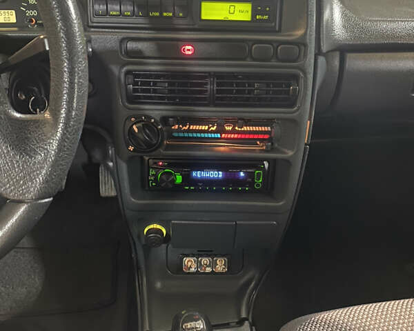 Серый ВАЗ 2113 Самара, объемом двигателя 1.6 л и пробегом 195 тыс. км за 2700 $, фото 23 на Automoto.ua