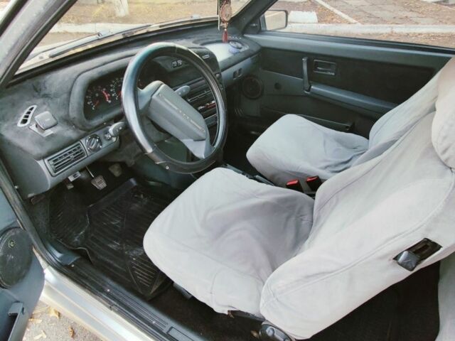 ВАЗ 2113 Самара 2006 в Лозовой на Automoto.ua Серый ВАЗ 2113 Самара, объемом двигателя 1.5 л и пробегом 155 тыс. км за 2700 $, фото 5 на Automoto.ua